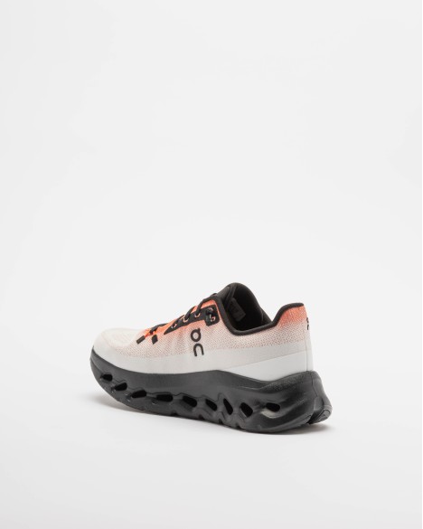 Baskettes blanches On Running Baskettes blanches On Running