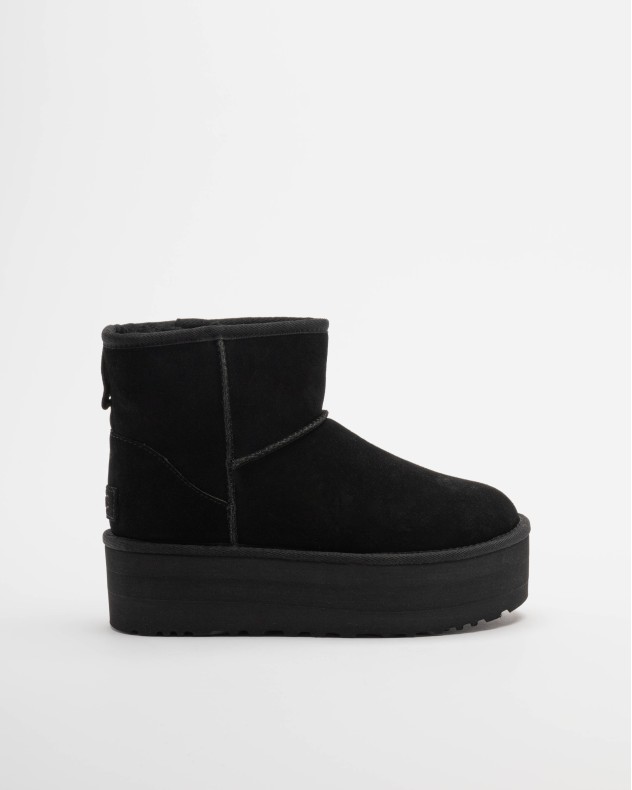 Stivali con plateau Ugg