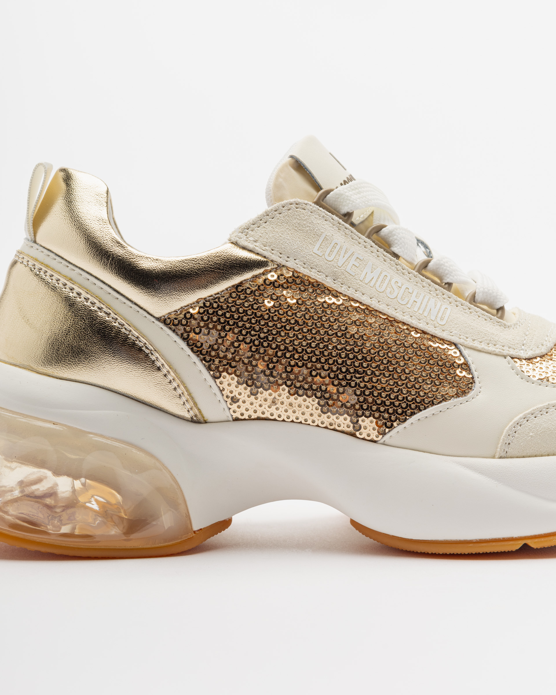 Sneakers Love Moschino