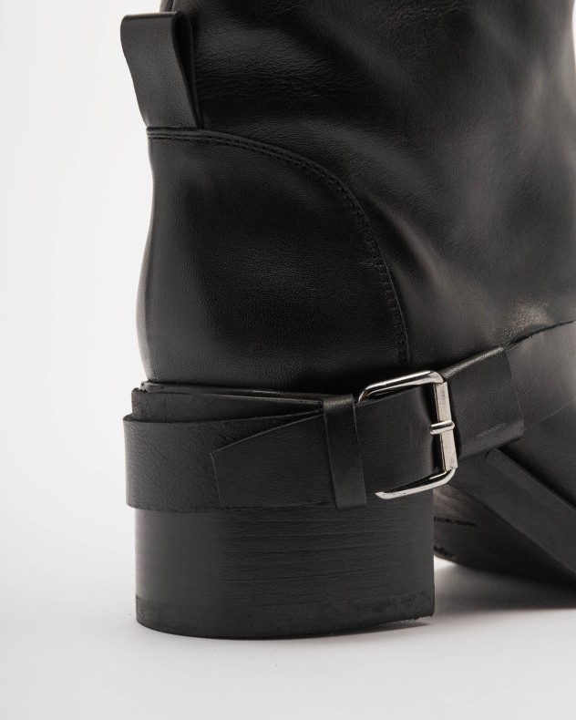 Hohe Stiefel Elena Iachi