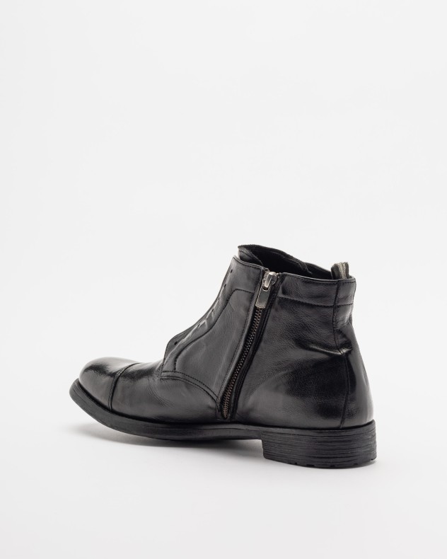 Stiefel Officine Creative