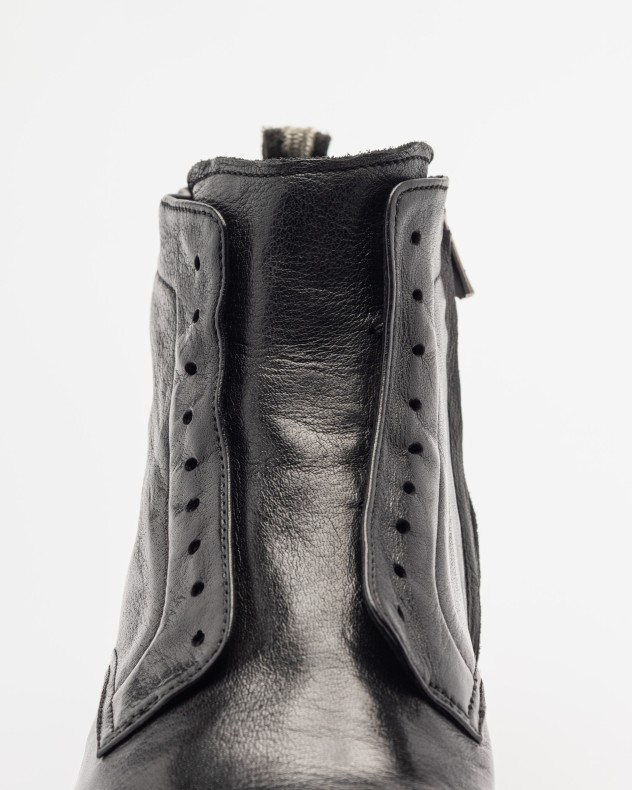 Stiefel Officine Creative