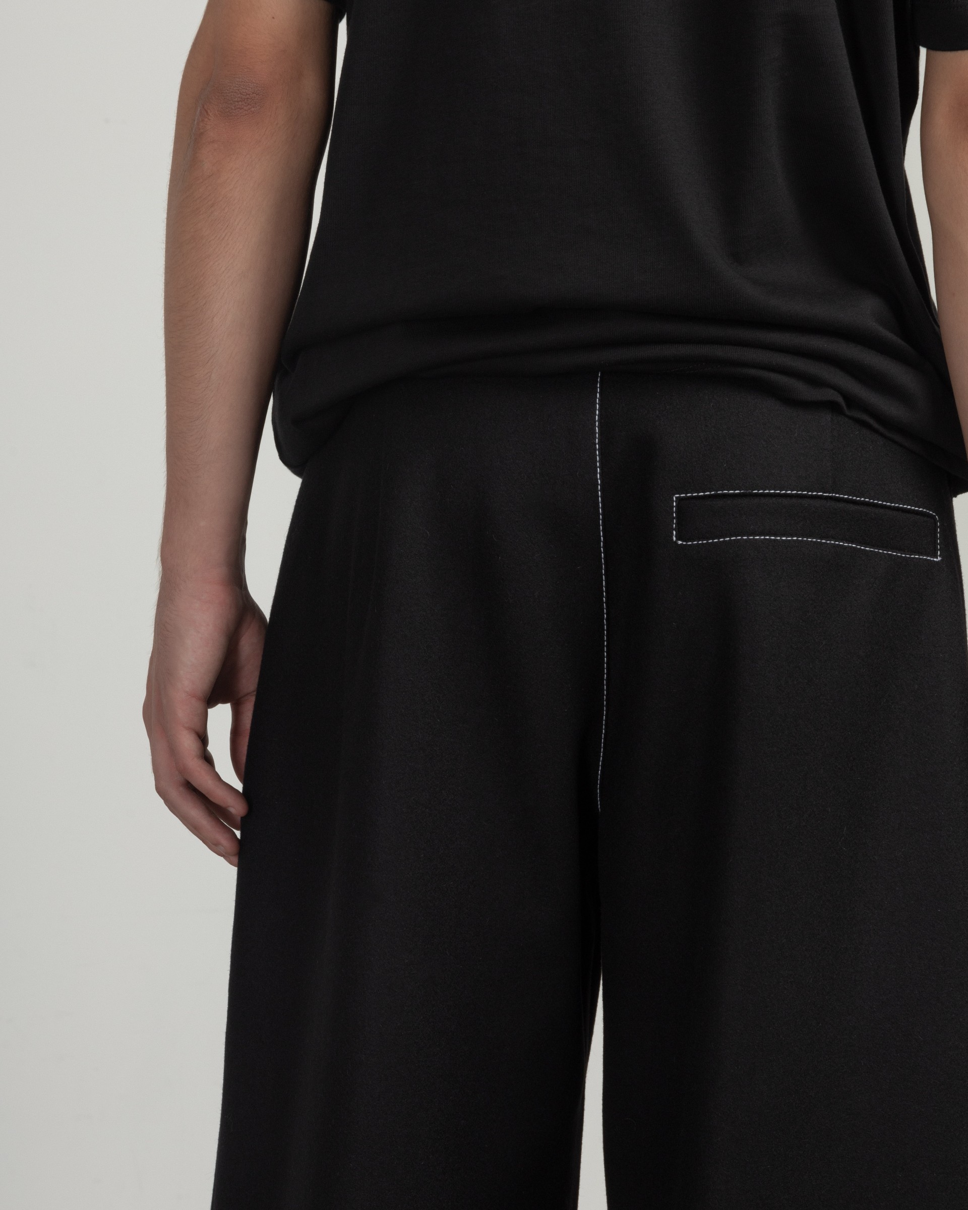 Pantaloni Henrik Vibskov