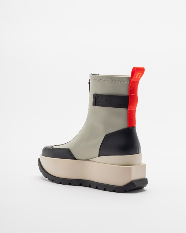 Botins United Nude