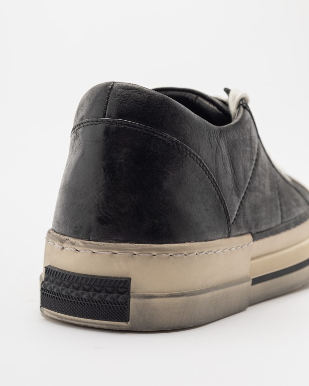 Dropp Sneakers