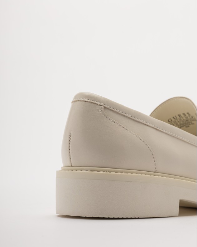 Loafers Guess