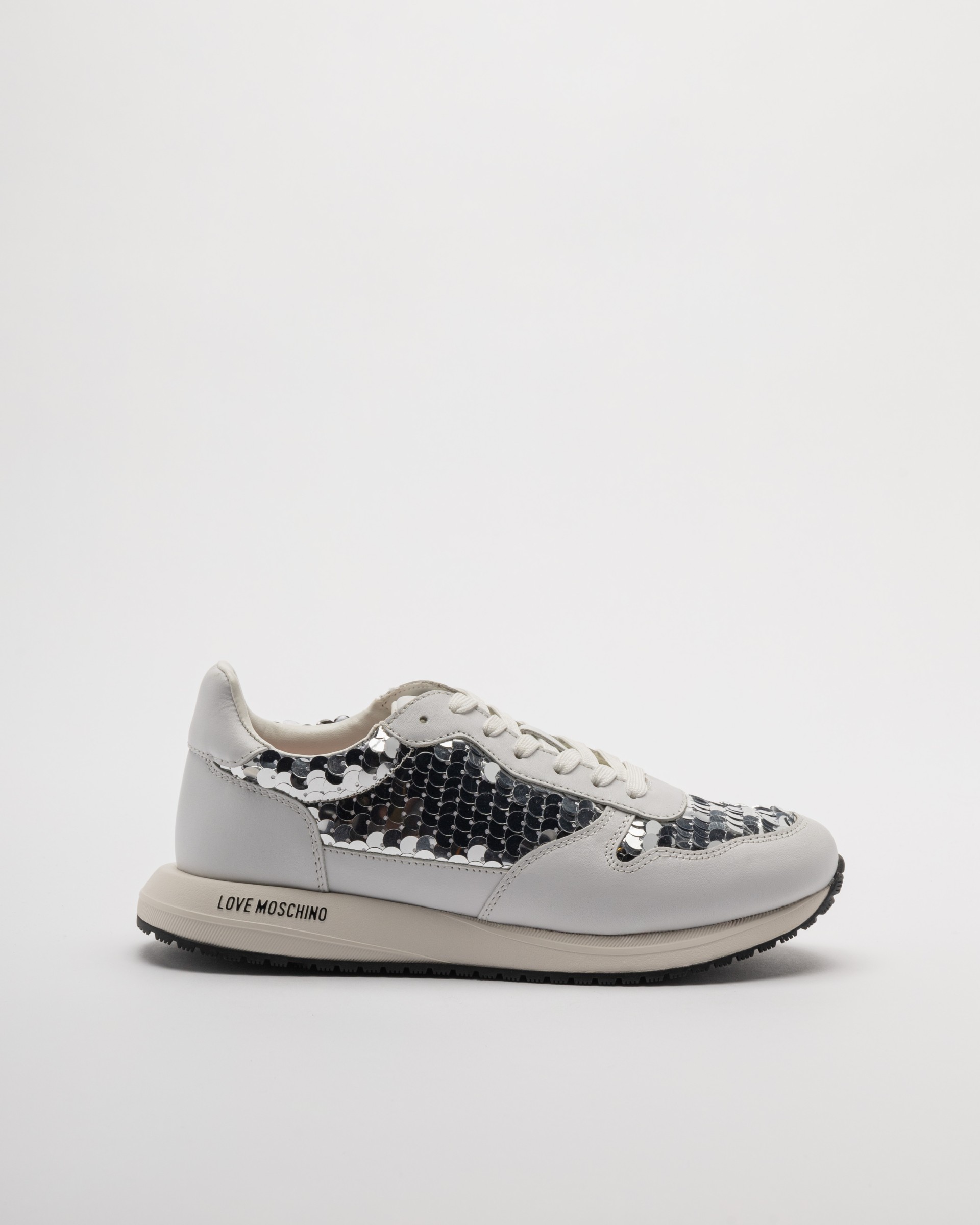 Sneakers Love Moschino