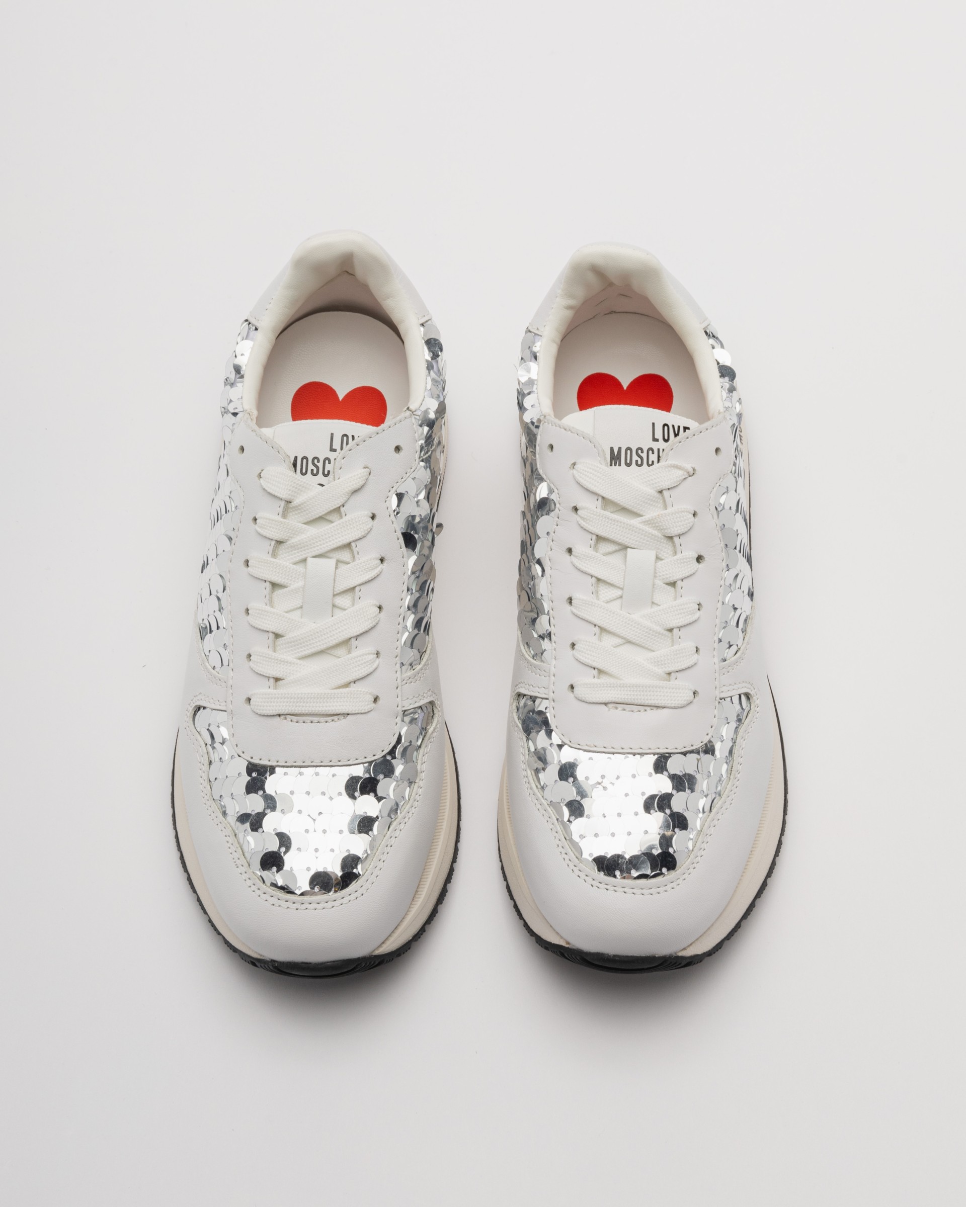 Sneakers Love Moschino