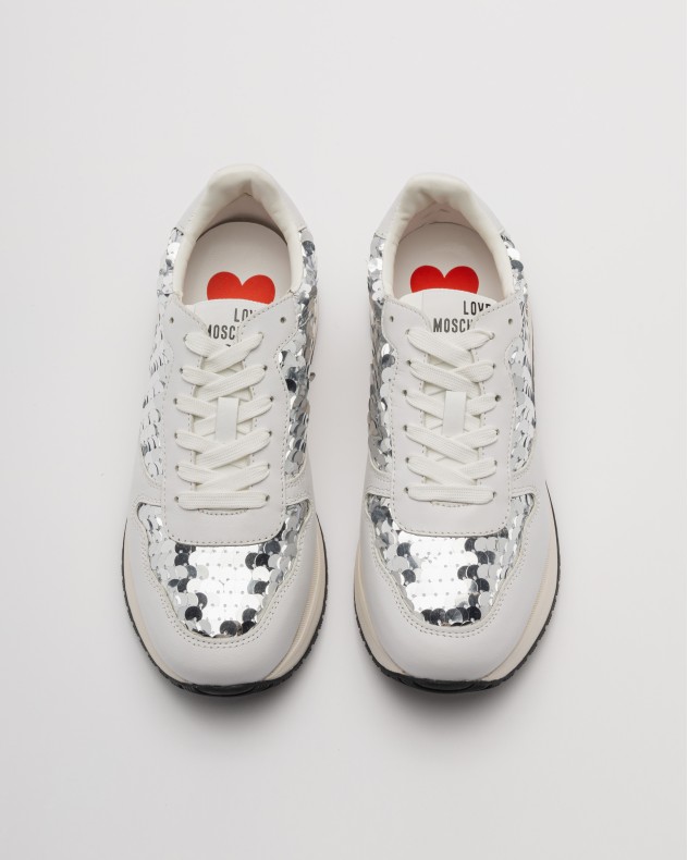 Sneakers Love Moschino