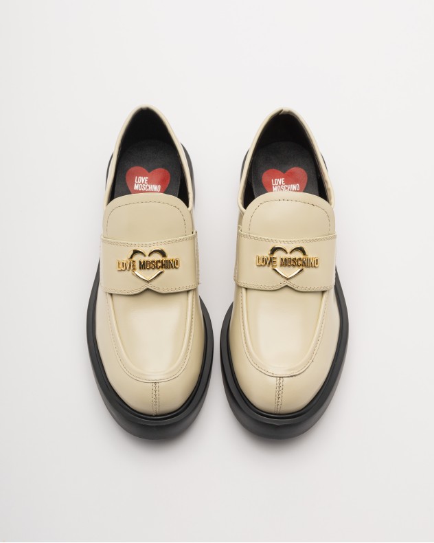 Loafers Love Moschino