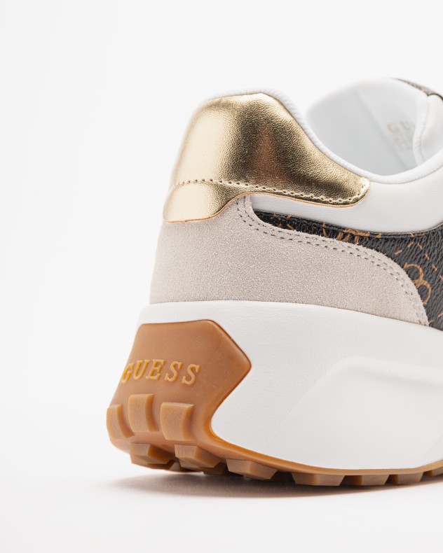 Wei�e Sneakers Guess