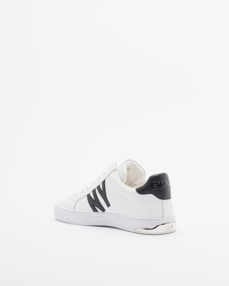 Baskettes blanches Dkny