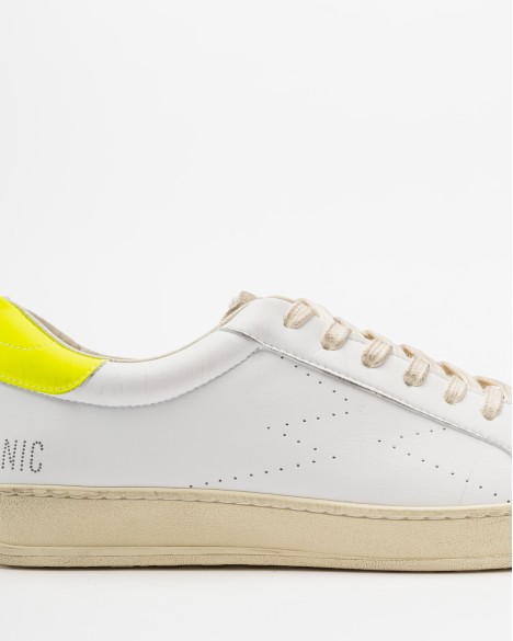 Sapatilhas brancas Moa