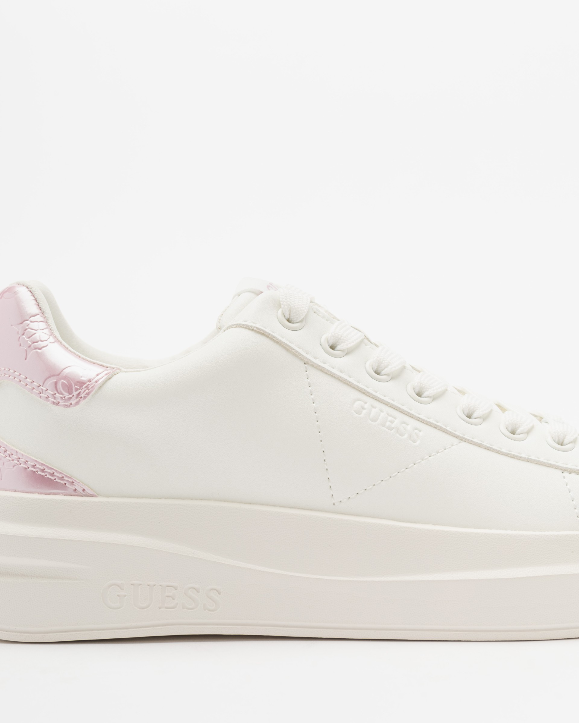 Baskettes blanches Guess