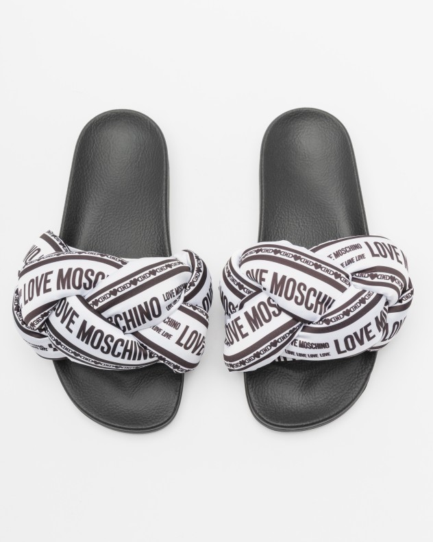 Chinelos Love Moschino