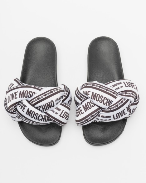 Chinelos Love Moschino
