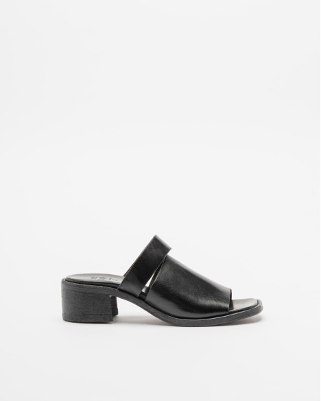 Clogs Moma