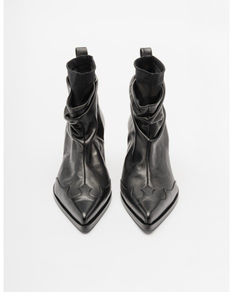 Enkellaarzen Elena Iachi