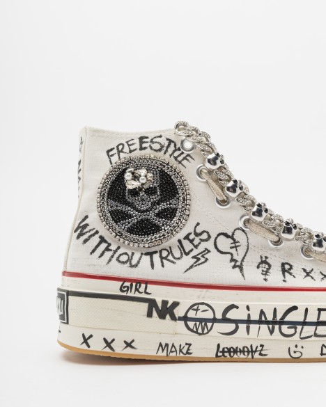 High-Top-Sneaker Nan-Ku Couture
