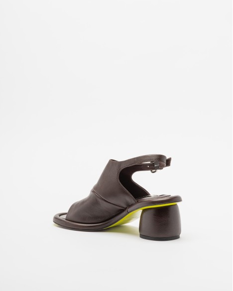 Sand�lias Ernesto Dolani