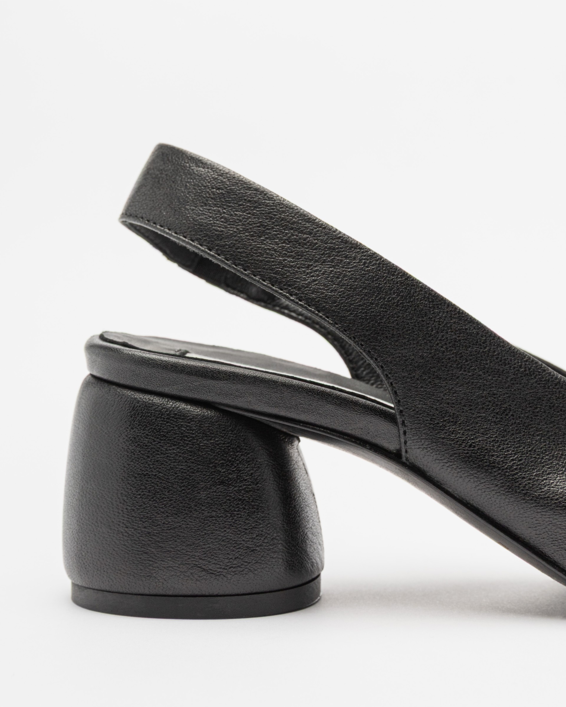 Ernesto Dolani Slingback shoe