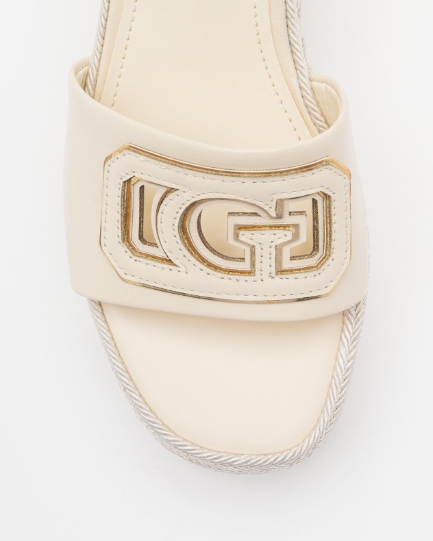 Sand�lias de cunha Guess