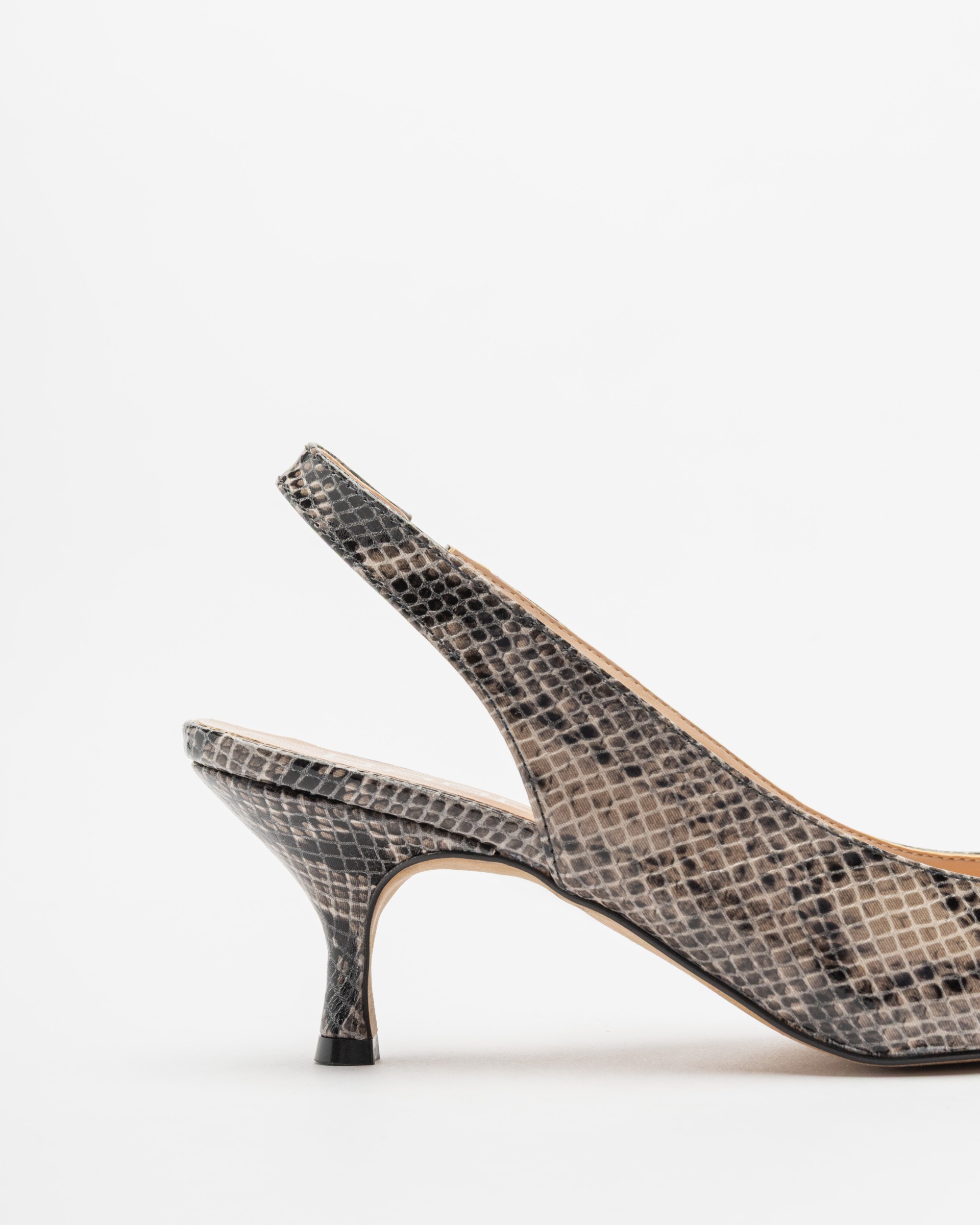 Sapato aberto atrás PROF