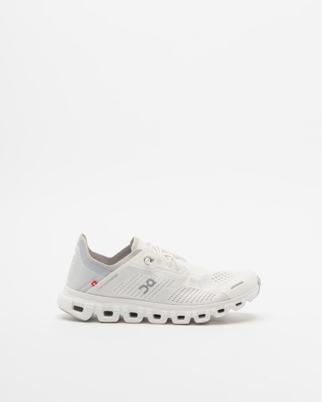Witte sportschoenen On Running
