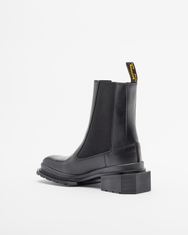 Dr Martens Chelsea boots