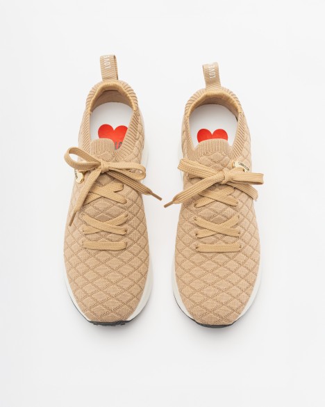Sneakers Love Moschino