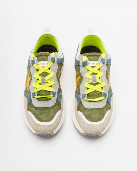 Sneakers Just Say Wizz