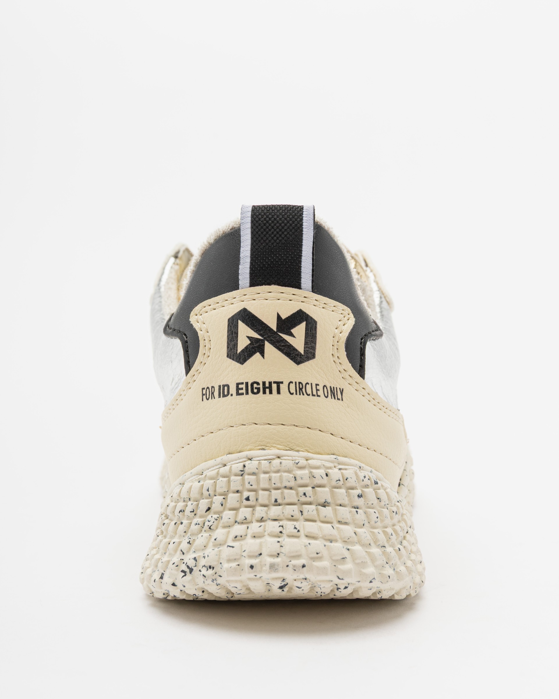 Sneakers ID.Eight
