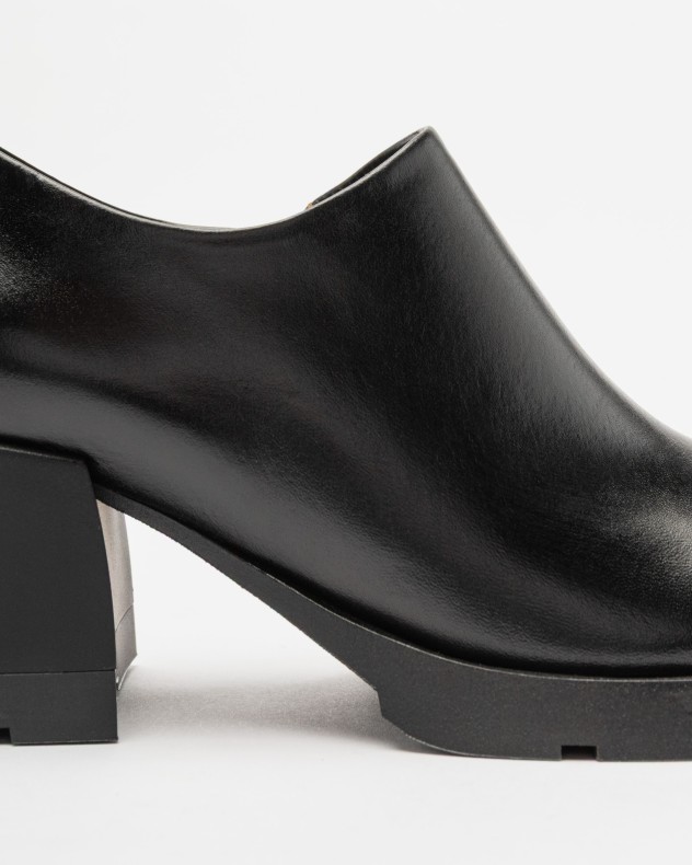 Sapatos E8 by Miista