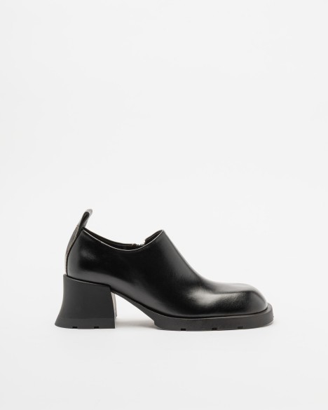 Sapatos E8 by Miista
