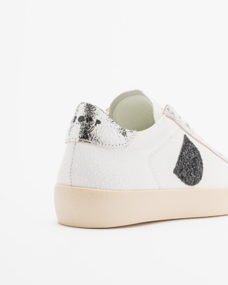 Dropp White sneakers