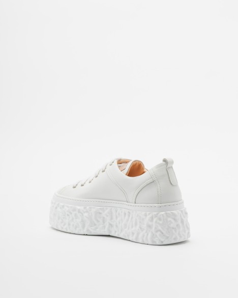 Baskettes blanches AGL