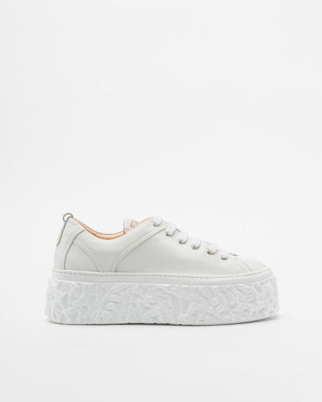 Baskettes blanches AGL