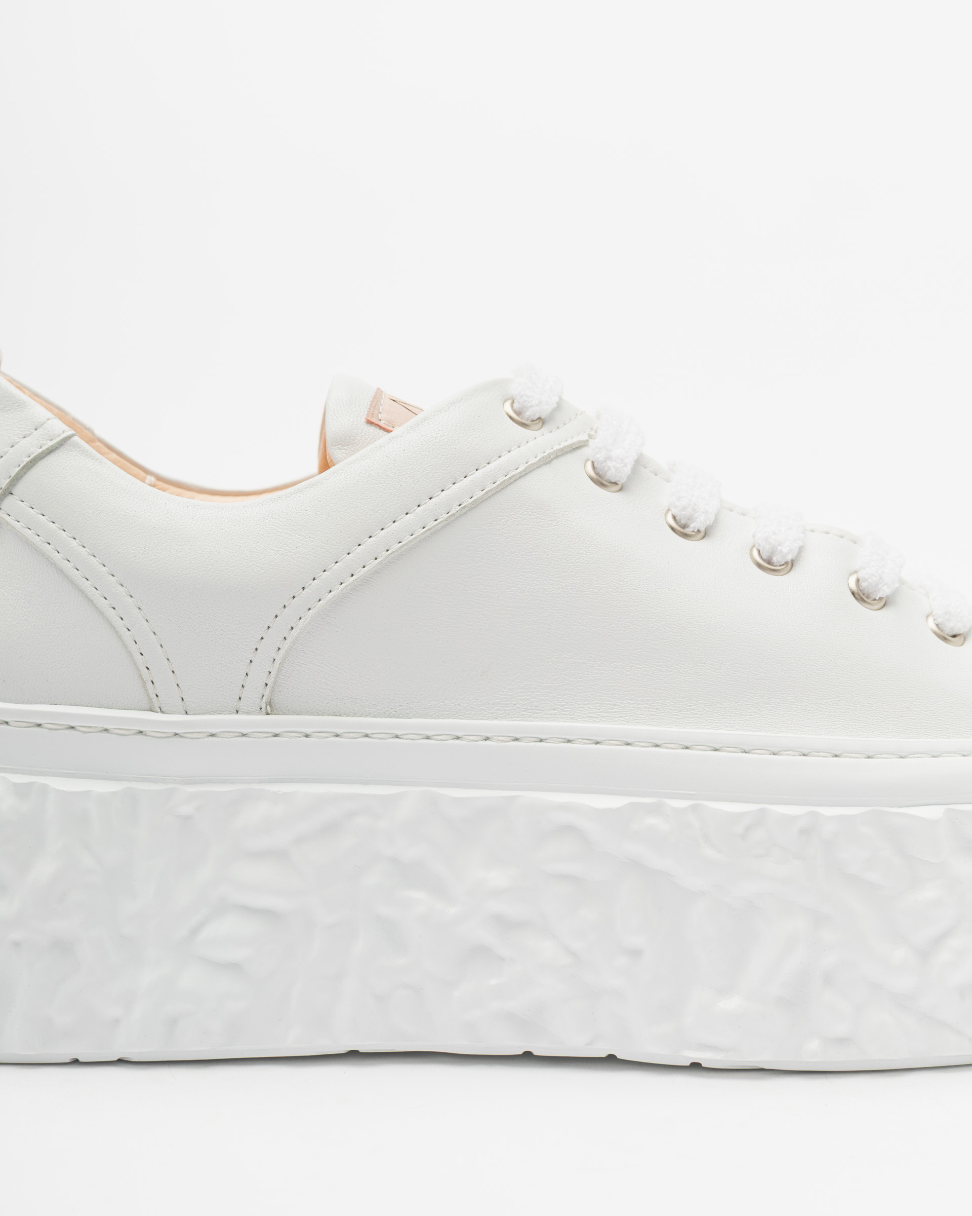 Baskettes blanches AGL