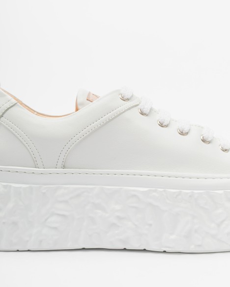 Baskettes blanches AGL