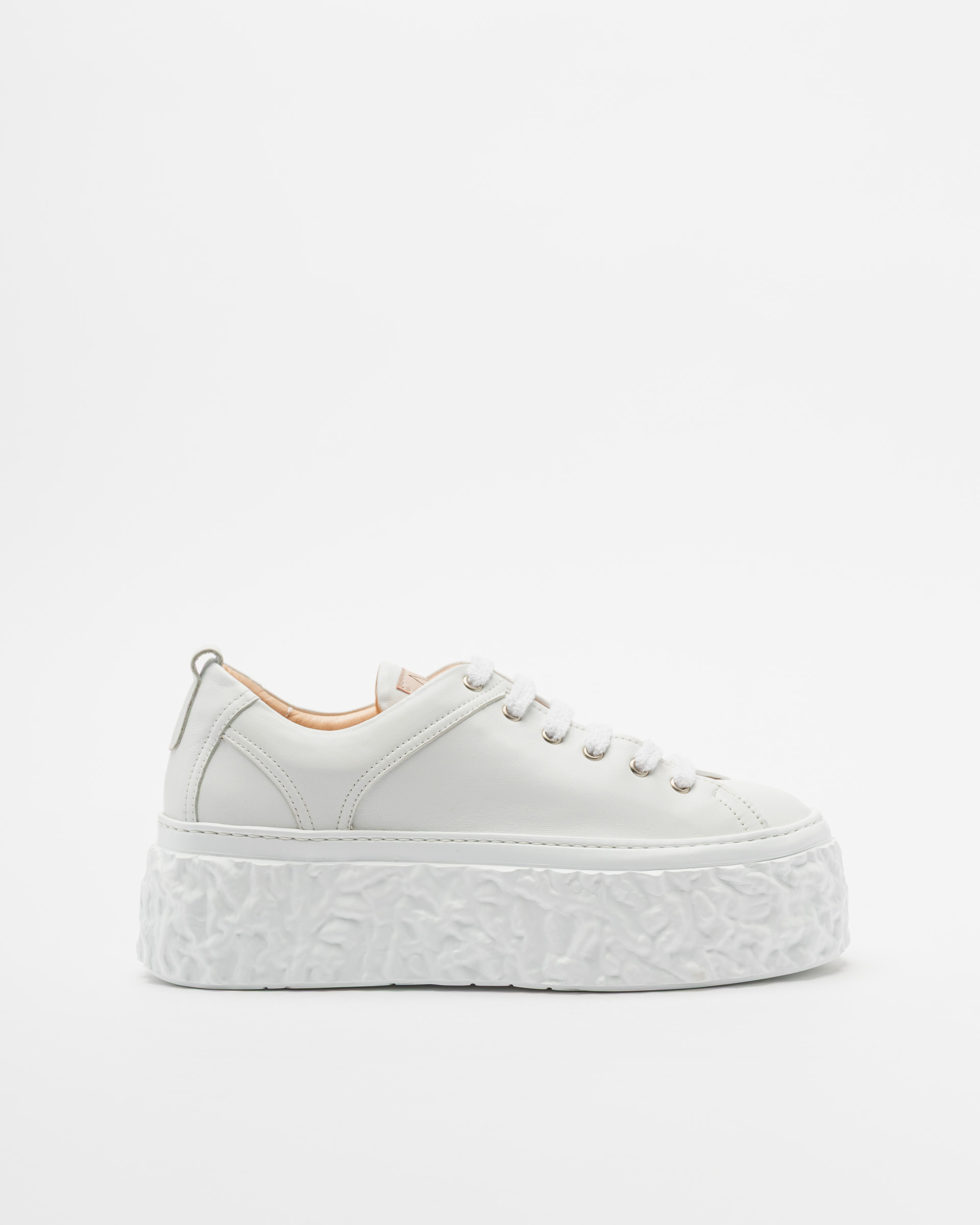 Baskettes blanches AGL