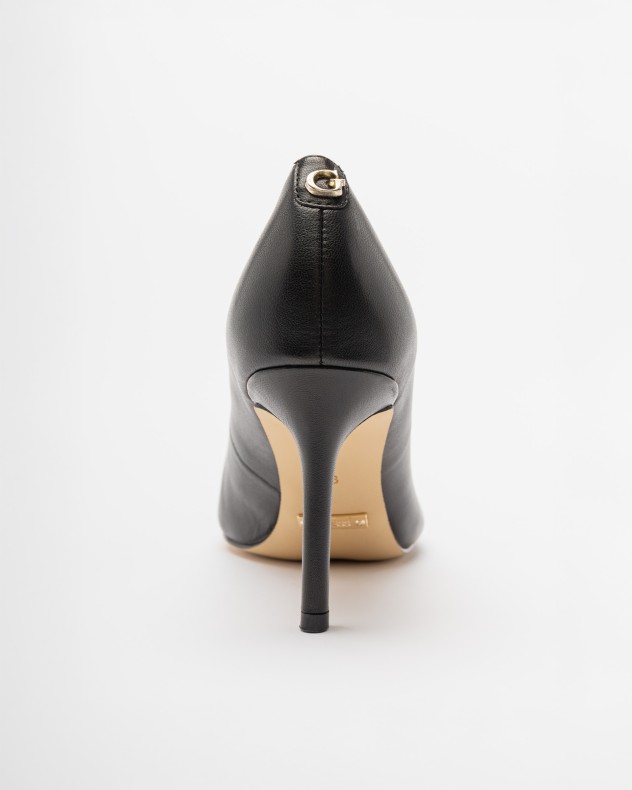 Sapatos Guess