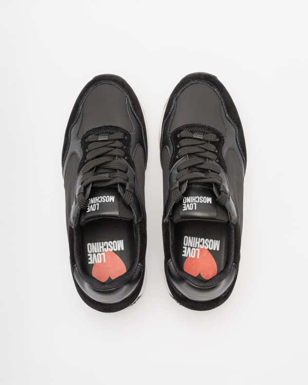 Sneakers Love Moschino