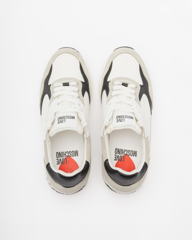 Sneakers Love Moschino