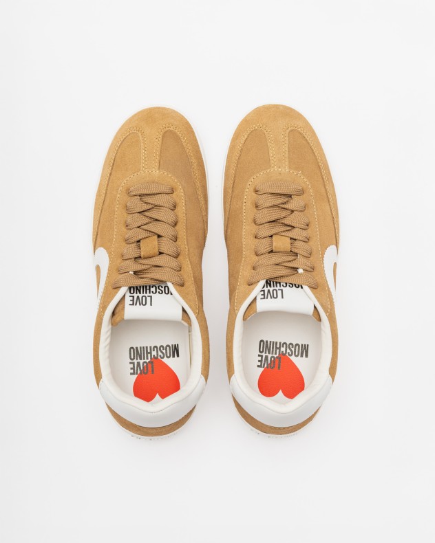 Baskets Love Moschino