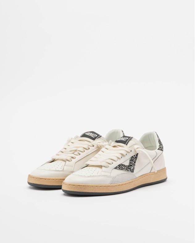 4B12 Sneakers