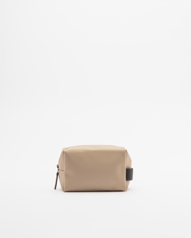 Rains Necessaire