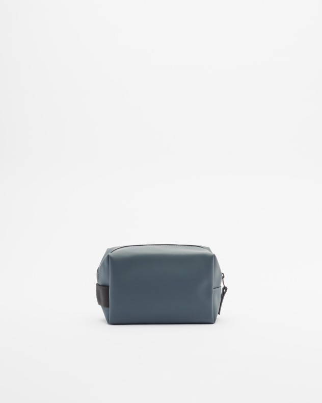 Rains Necessaire
