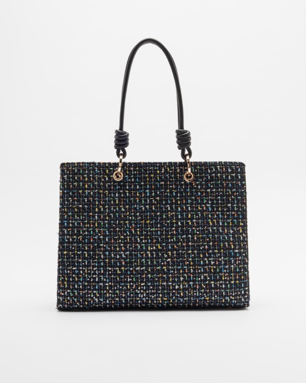 Mala Maite by Lola