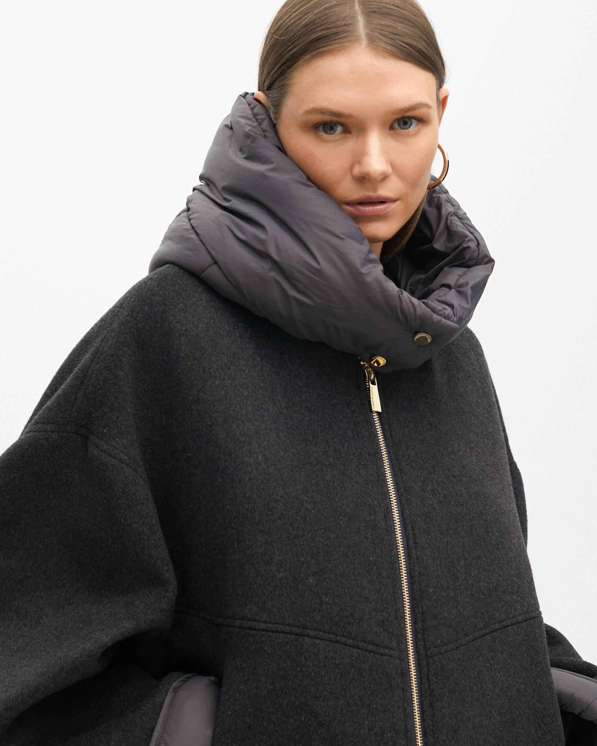 Giacca con cappuccio Maite by Lola