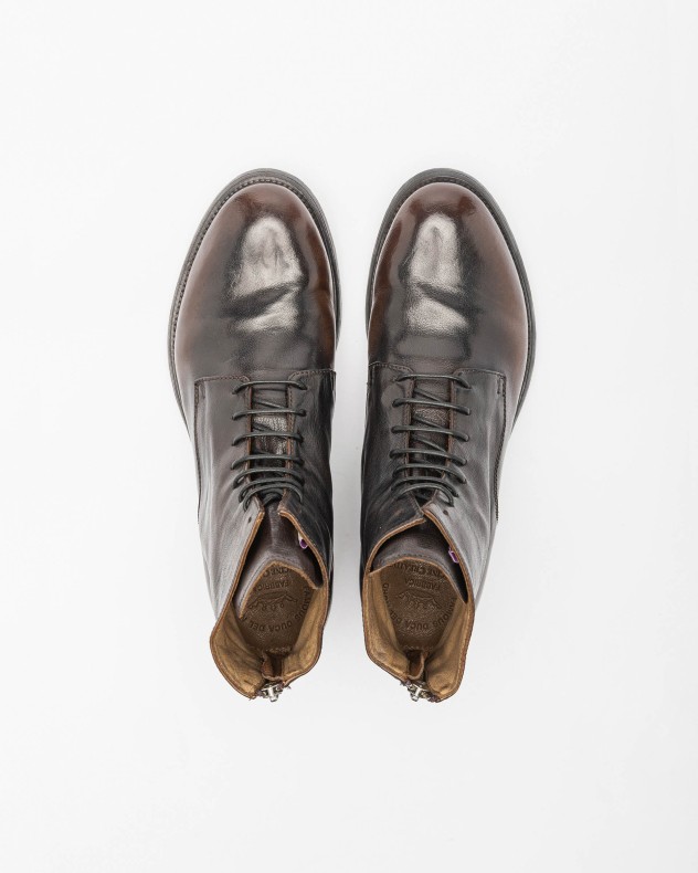 Stiefel Officine Creative